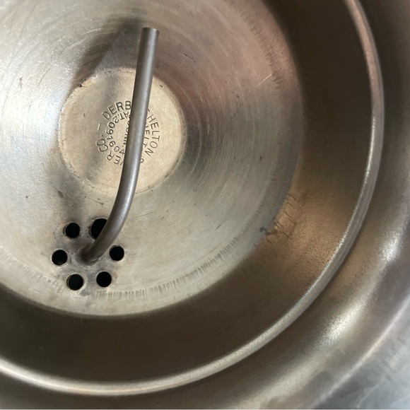 Cocktail Shaker by Derby-Shelton Silver Company USA Vintage 32oz Pressed Glass - Picture 7 of 9